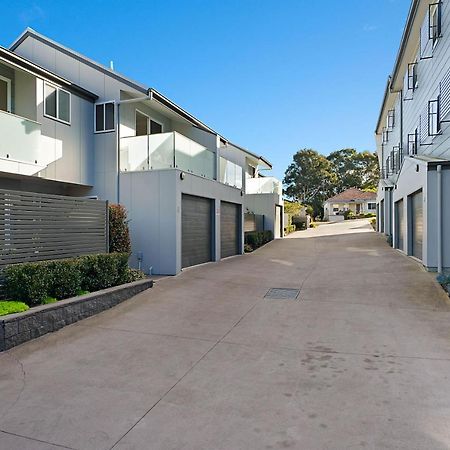 Newcastle Short Stay Accommodation - Birmingham Garden Townhouses Exterior photo