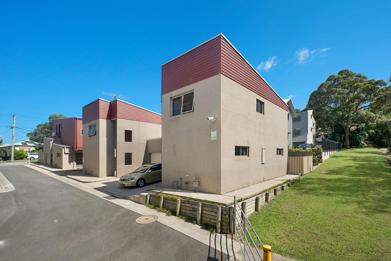 Newcastle Short Stay Accommodation - Birmingham Garden Townhouses Exterior photo