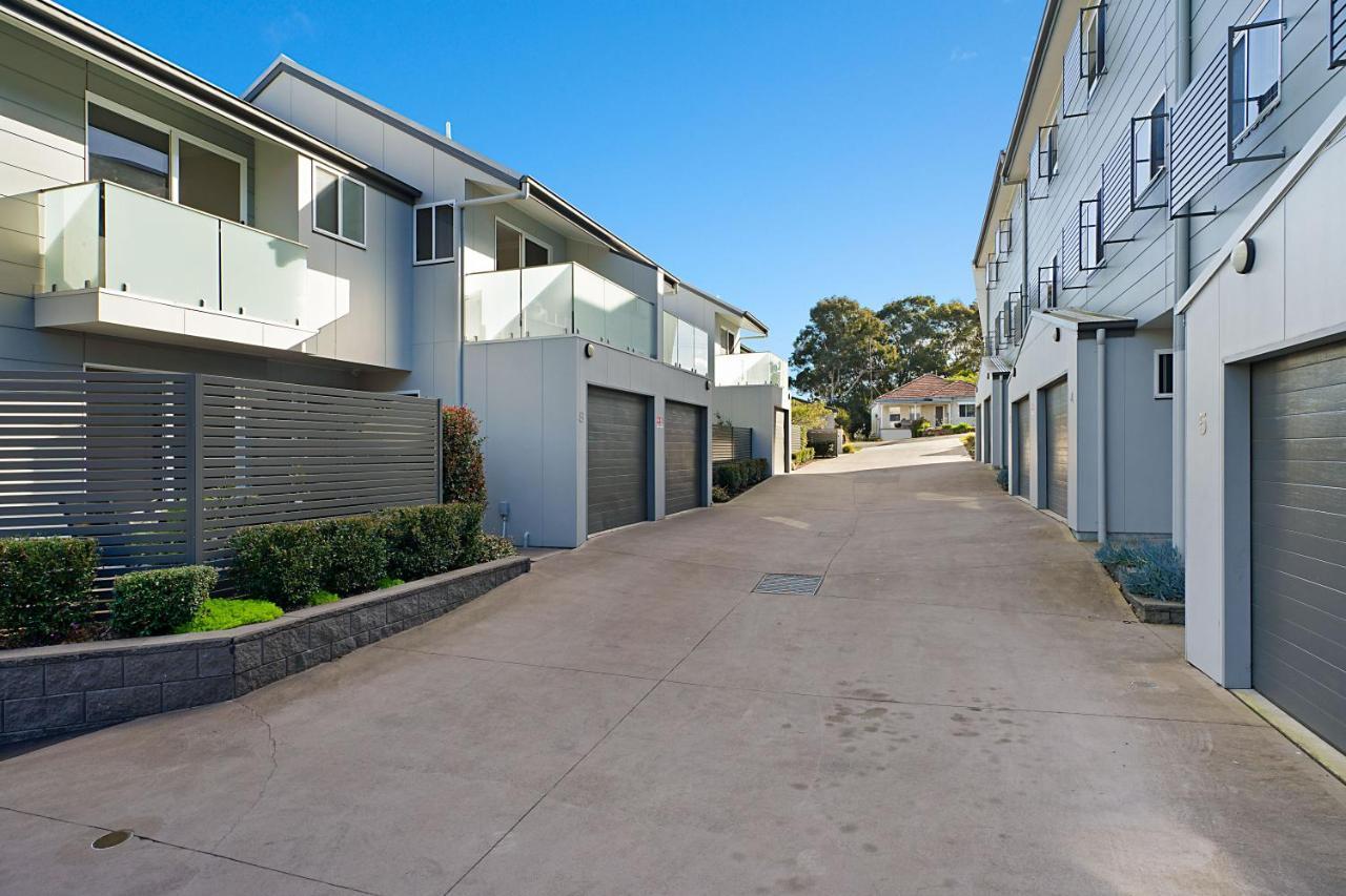 Newcastle Short Stay Accommodation - Birmingham Garden Townhouses Exterior photo